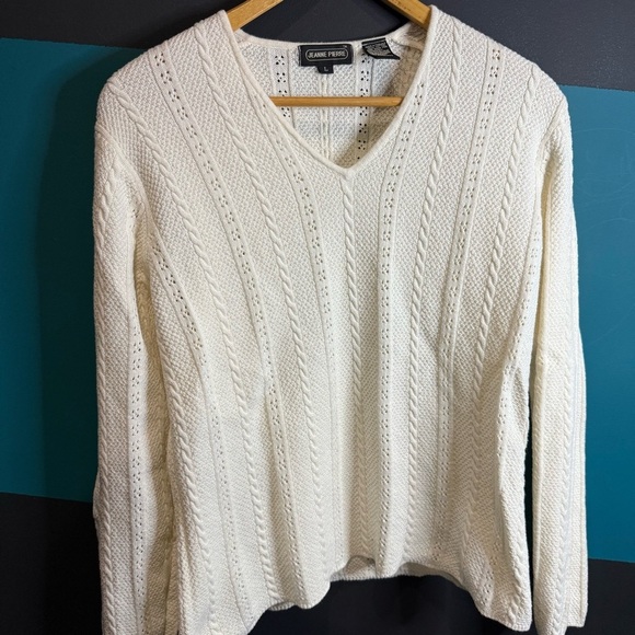 JEANNE PIERRE Cream V-Neck Cable-Knit Sweater - Picture 2 of 6